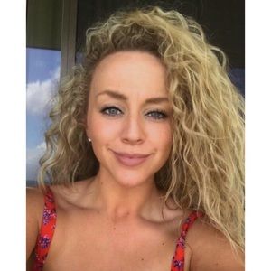 Meet your Posher, Carly